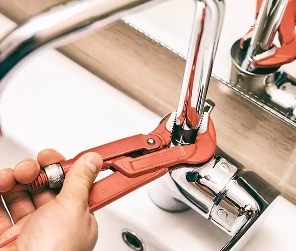 Expert Leak Repair Plumber in Highland Park, IL